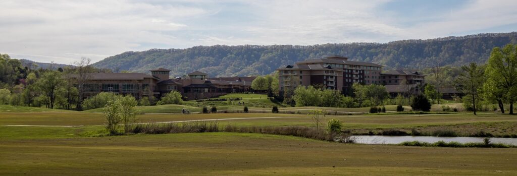 ペットOKのゴルフ付き宿泊プランはどこで見つけられる？