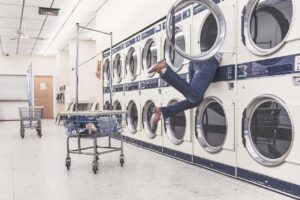 ペット可の宿でコインランドリーがある場所はどこ？