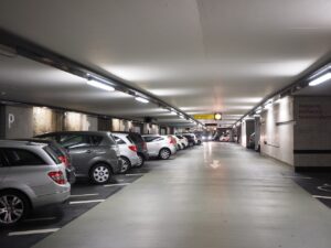 駐車場が無料でペット可な宿はどこにある？